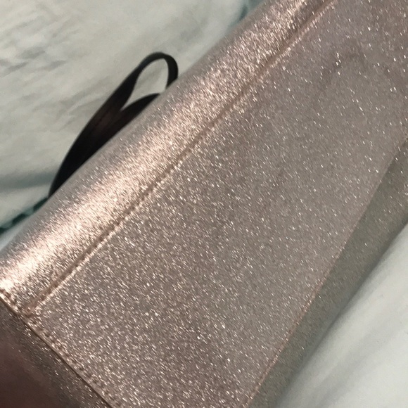 Authentic Kate Spade Handgag - Picture 2 of 6